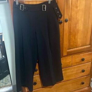 WHITE HOUSE BLACK MARKET • Size 2• The Wide Leg Crop Black Pants